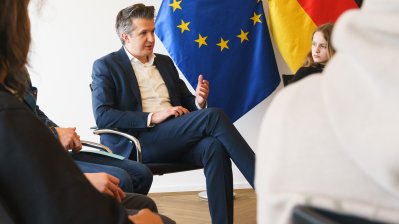 Girls & Boys Day: Schülerinnen und Schüler zu gast bei Ministerpräsident Hendrik Wüst