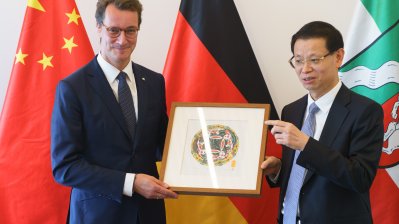 Ministerpräsident Hendrik Wüst trifft den Gouverneur der chinesischen Partnerprovinz Jiangsu