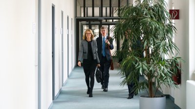 Ministerpräsident Wüst empfängt die Botschafterin des Vereinigten Königreichs Jill Gallard