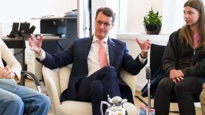 Girls & Boys Day: Schülerinnen und Schüler zu gast bei Ministerpräsident Hendrik Wüst