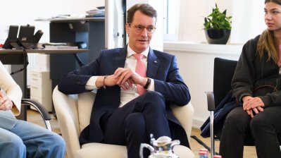 Girls & Boys Day: Schülerinnen und Schüler zu gast bei Ministerpräsident Hendrik Wüst