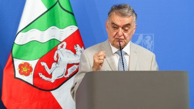 Kabinettspressekonferenz zur NRW-Bundesratsinitiative zur Verschärfung von Straftaten im Amt