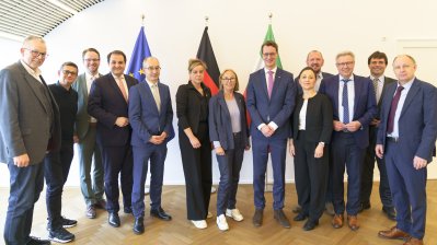 Landesregierung und Gewerkschaften klären Umsetzung weiterer Details der Übertragung des Tarifergebnisses für den öffentlichen Dienst auf den Beamtenbereich