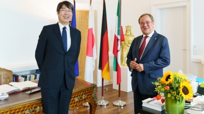 Ministerpräsident Armin Laschet empfängt den Generalkonsul von Japan in Nordrhein-Westfalen