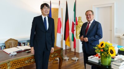 Ministerpräsident Armin Laschet empfängt den Generalkonsul von Japan in Nordrhein-Westfalen
