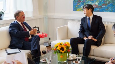Ministerpräsident Armin Laschet empfängt den Generalkonsul von Japan in Nordrhein-Westfalen