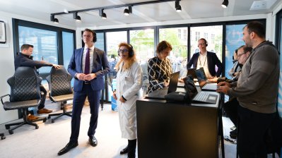 Ministerpräsident Hendrik Wüst nimmt an den Feierlichkeiten zum Tag der Deutschen Einheit in Erfurt teil