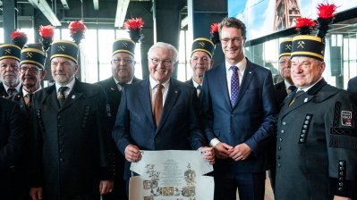 Ministerpräsident Hendrik Wüst und Bundespräsident Frank-Walter Steinmeier besuchen die Zeche Zollverein im Rahmen eines Diplomatenausflugs
