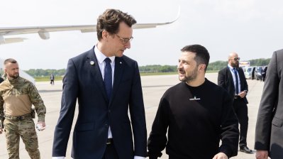 Karlspreisträger Wolodymyr Selenskyj  landet in Nordrhein-Westfalen