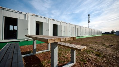 Besuch einer neuen Flüchtlingsunterkunft in Halle (Westfalen)