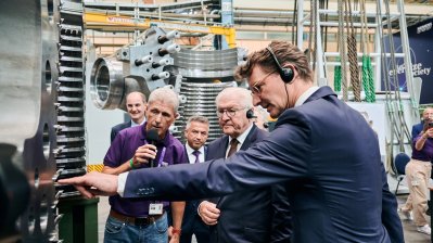 Ministerpräsident Hendrik Wüst und Bundespräsident Frank-Walter Steinmeier besuchen Siemens Energy in Mülheim an der Ruhr