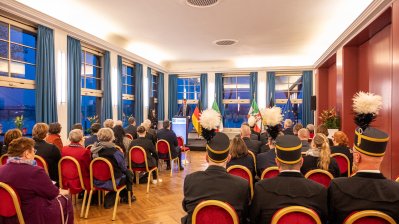 Ministerpräsident Wüst händigt engagierten Bürgerinnen und Bürgern den Bundesverdienstorden aus