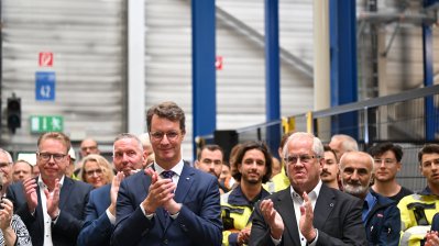 Eröffnung einer Metallpulveranlage beim Stahlhersteller Outokumpu in Krefeld