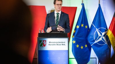 Ministerpräsident Hendrik Wüst ehrt Soldatinnen und Soldaten der Bundeswehr und befreundeter Streitkräfte