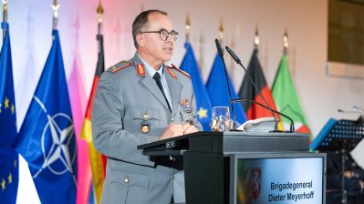 Ministerpräsident Hendrik Wüst ehrt Soldatinnen und Soldaten der Bundeswehr und befreundeter Streitkräfte