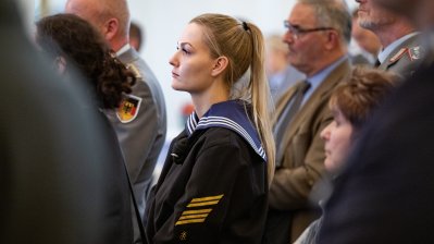 Ministerpräsident Hendrik Wüst ehrt Soldatinnen und Soldaten der Bundeswehr und befreundeter Streitkräfte