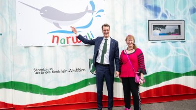 Ministerpräsident Hendrik Wüst weiht ersten Schwimmcontainer „narwali“ im Regierungsbezirk Köln ein