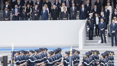 Armin Laschet reist zu Beginn der deutschen EU-Ratspräsidentschaft nach Paris 