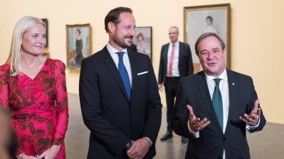 Ministerpräsident Armin Laschet begrüßt Kronprinzenpaar aus Norwegen zu Munch-Eröffnung im K20