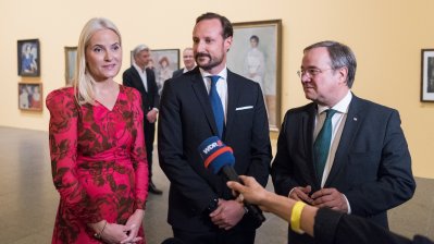 Ministerpräsident Armin Laschet begrüßt Kronprinzenpaar aus Norwegen zu Munch-Eröffnung im K20