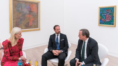 Ministerpräsident Armin Laschet begrüßt Kronprinzenpaar aus Norwegen zu Munch-Eröffnung im K20