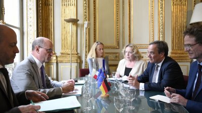 Der Kulturbevollmächtigte Ministerpräsident Armin Laschet besucht Frankreich