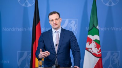 Presse-Briefing mit Ministerpräsident Armin Laschet und Bundesgesundheitsminister Jens Spahn