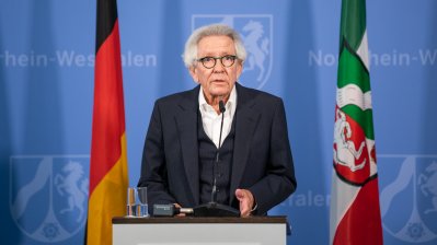 Presse-Briefing mit Gesundheitsminister Karl-Josef Laumann und Europaminister Stephan Holthoff-Pförtner 