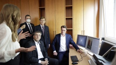 Ministerpräsident Hendrik Wüst dankt Staatsanwältinnen und Staatsanwälten für die innovative Arbeit im Bereich der Bekämpfung von Cyberkriminalität