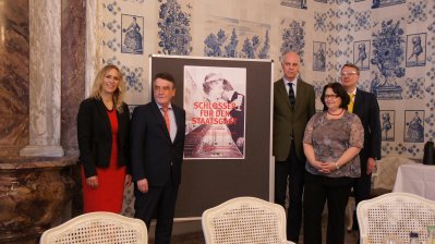 Minister Groschek bei der Vorstellung der Ausstelung "Schlösser für den Staatsgast – Schönhausen und Augustusburg Staatsbesuche im geteilten Deutschland"