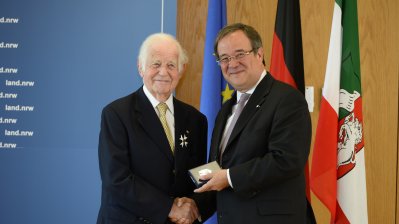Verleihung des Landesverdienstordens an Ministerpräsident a.D. Professor Dr. Kurt Biedenkopf