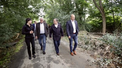 Bundespräsident Frank-Walter Steinmeier und Ministerpräsident Armin Laschet besuchen Erftstadt im Rhein-Erft-Kreis