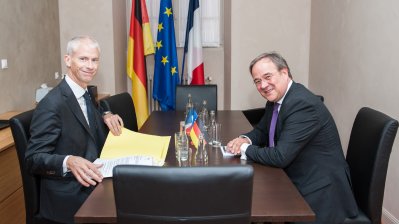 Kulturbevollmächtigter Armin Laschet nimmt am Deutsch-Französischen Ministerrat mit Bundeskanzlerin Angela Merkel und dem französischen Staatspräsidenten Emmanuel Macron in Toulouse teil