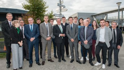 Kulturbevollmächtigter Armin Laschet nimmt am Deutsch-Französischen Ministerrat mit Bundeskanzlerin Angela Merkel und dem französischen Staatspräsidenten Emmanuel Macron in Toulouse teil