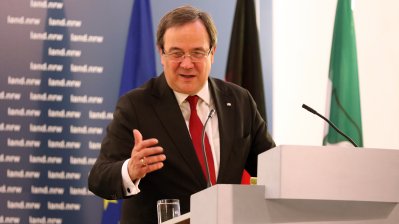 Ministerpräsident Laschet verleiht den Verdienstorden des Landes Nordrhein-Westfalen
