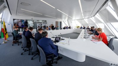 Gemeinsame Kabinettsitzung in Antwerpen: Nordrhein-Westfalen und Flandern vertiefen strategische Partnerschaft