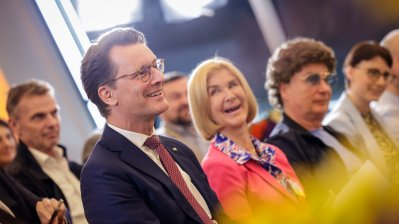 „Du+Wir=Eins“ – Konferenz der Landesregierung im Kampf gegen Einsamkeit