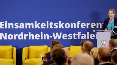 „Du+Wir=Eins“ – Konferenz der Landesregierung im Kampf gegen Einsamkeit