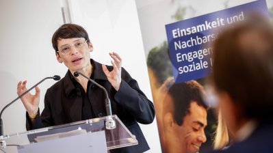 „Du+Wir=Eins“ – Konferenz der Landesregierung im Kampf gegen Einsamkeit
