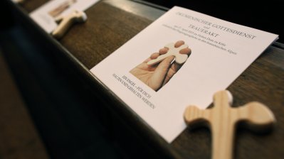 Offizielle Trauerfeierlichkeiten zum Gedenken an die Opfer von Flug 4U9525