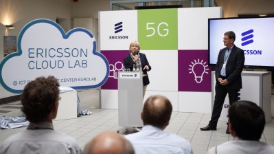 Ministerpräsidentin Kraft hält eine Ansprache im Ericsson Eurolab-Forschungszentrum in Herzogenrath