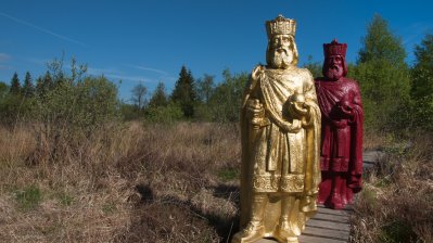 „Karl auf dem Weg durch das hohe Venn am Rande des Ravelroute von Aachen nach Luxemburg“ von Micha Kreitz, Monschau