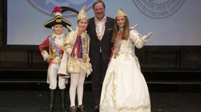 Ministerpräsident Armin Laschet empfängt die Kinderprinzenpaare und Kinderdreigestirne aus Nordrhein-Westfalen