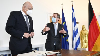 Ministerpräsident Armin Laschet empfängt den griechischen Außenminister Nikos Dendias