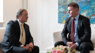 Ministerpräsident Armin Laschet empfängt slowenischen Botschafter Franc But