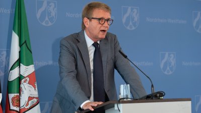 Das Land Nordrhein-Westfalen und die Deutsche Bahn AG unterzeichnen gemeinsame Vereinbarung für bessere Bahnanbindung des Rheinischen Reviers