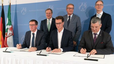 Das Land Nordrhein-Westfalen und die Deutsche Bahn AG unterzeichnen gemeinsame Vereinbarung für bessere Bahnanbindung des Rheinischen Reviers
