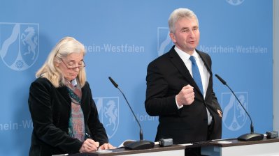 Ministerin Pfeiffer-Poensgen und Minister Pinkwart: Nordrhein-Westfalen will bundesweit führende Rolle bei Künstlicher Intelligenz