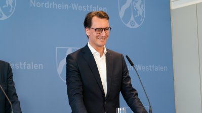 Land unterstützt Kommunen bei der Erneuerung der Stadt- und Straßenbahnnetze