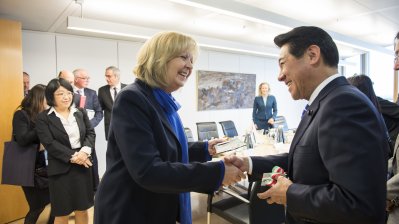 Ministerpräsidentin Hannelore Kraft empfängt japanischen Wirtschaftsstaatsminister Matsumura
